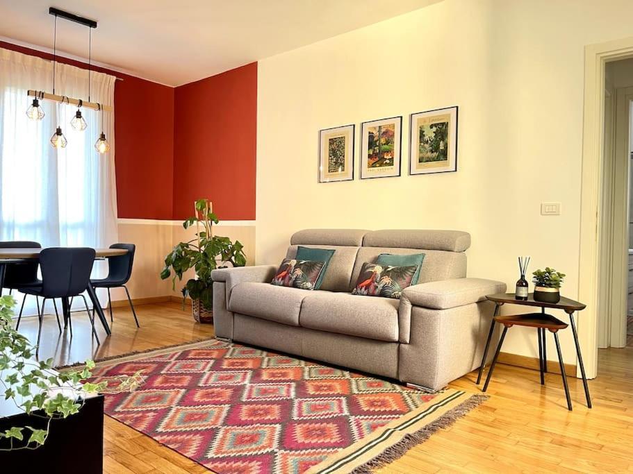 Appartamento Moderno In Tenuta Melloni Anzola dell'Emilia Luaran gambar